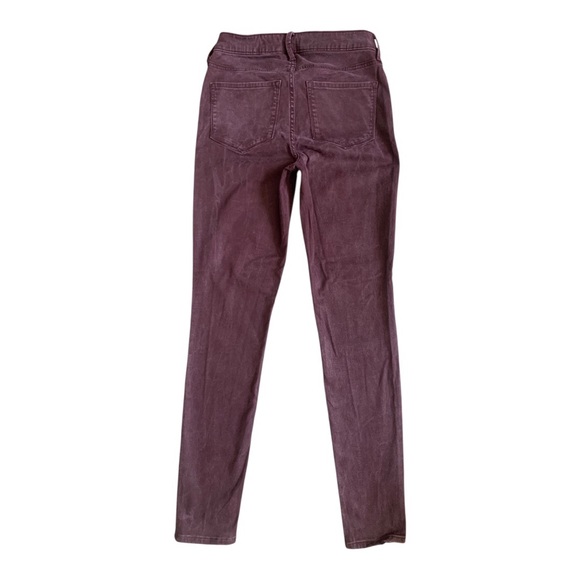 Old Navy Women's Burgundy Super Skinny High Rise Jeans - Picture 2 of 8